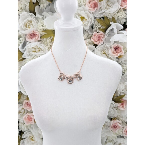 Banana Republic Rose Gold Chain Rhinestone Chunky Statement Glam Necklace - Picture 3 of 5